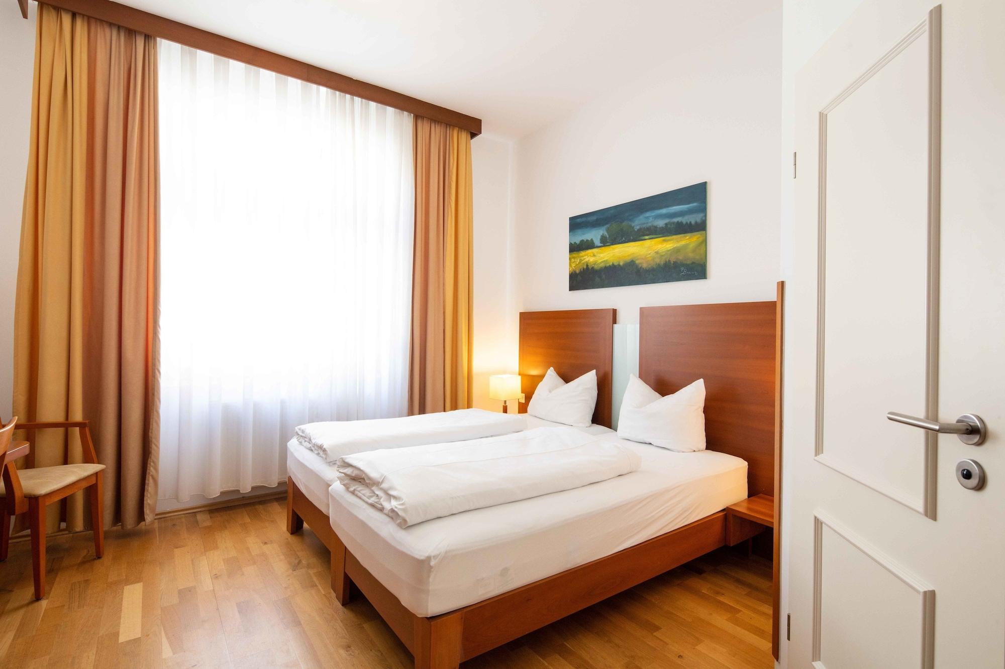 Hotel Graf Zeppelin Konstanz Ngoại thất bức ảnh