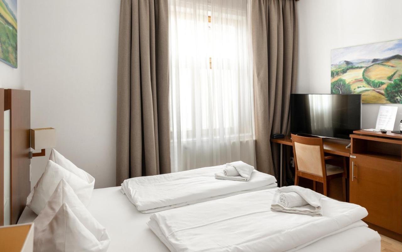 Hotel Graf Zeppelin Konstanz Ngoại thất bức ảnh