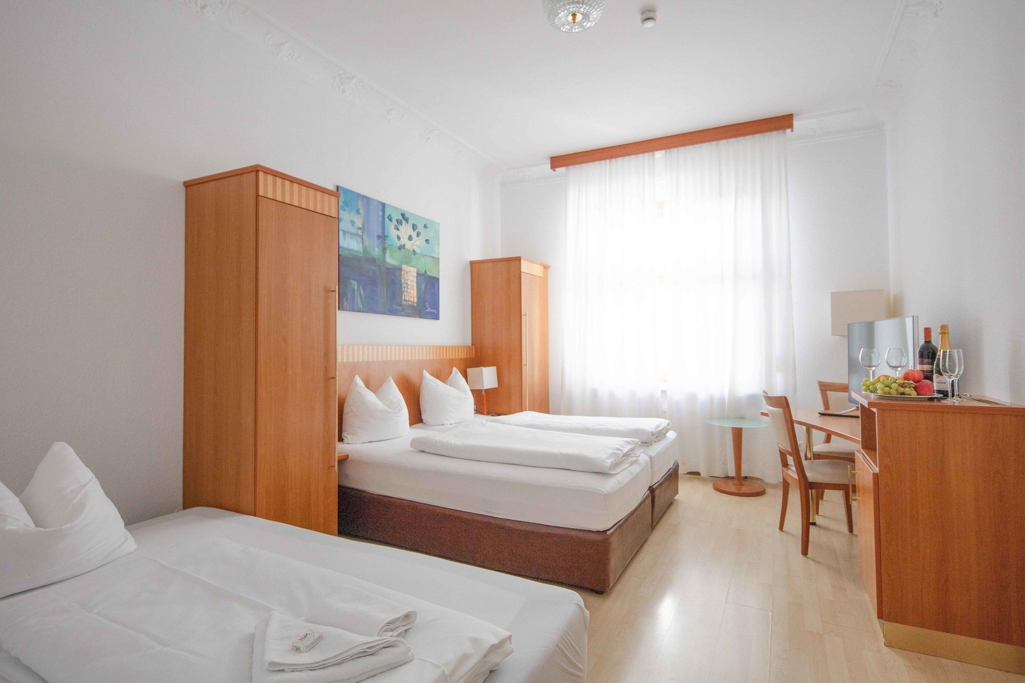Hotel Graf Zeppelin Konstanz Ngoại thất bức ảnh