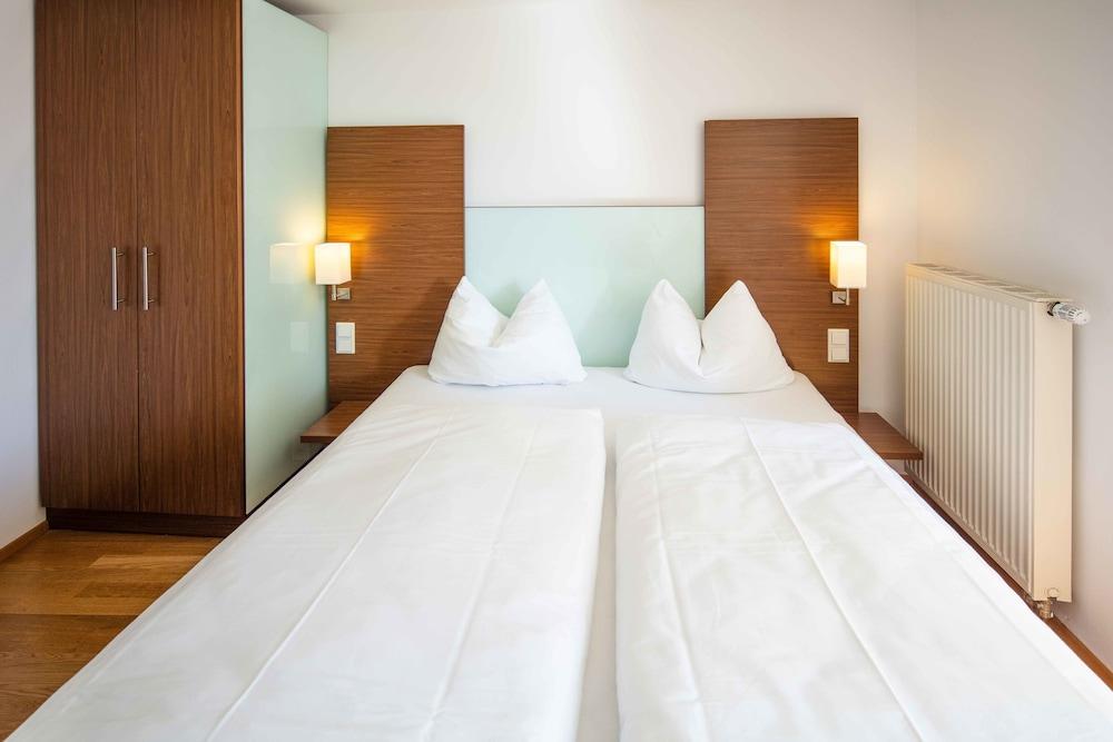 Hotel Graf Zeppelin Konstanz Ngoại thất bức ảnh